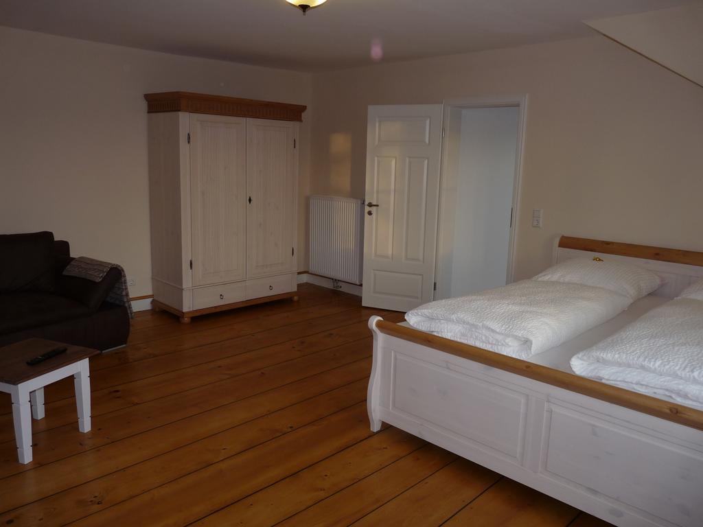 Gaestehaus "Unsere Stadtvilla" Hechingen Room photo